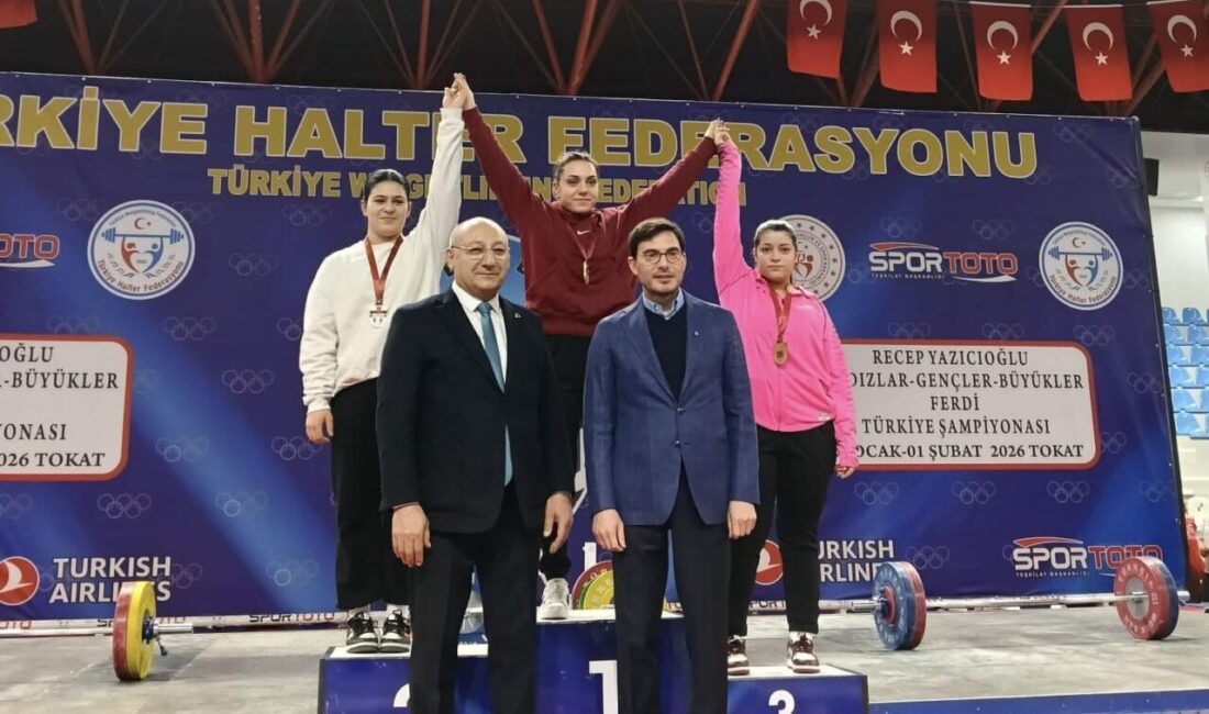 Kayserili sporcu Yağmur Bulut; Yıldızlar, Gençler ve Büyükler Türkiye Halter