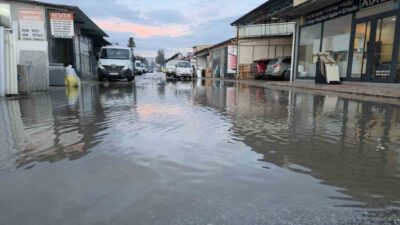 Edirne’de etkili olan sağanak yağışın ardından Yeni Sanayi Sitesi bölgesinde