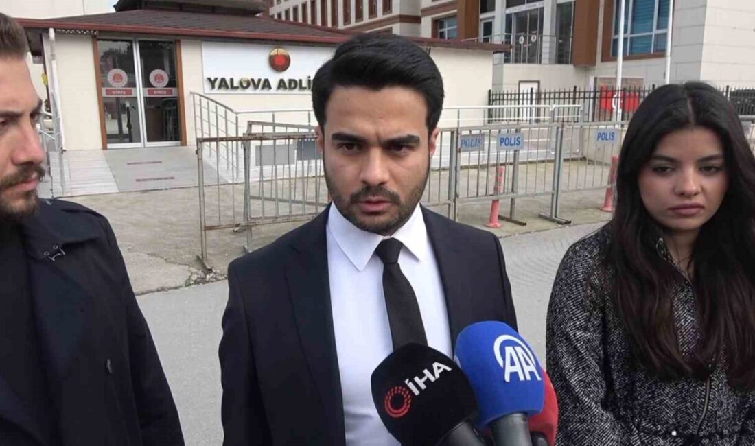 Yalova’nın Çınarcık ilçesinde aralarında husumet bulunan komşularının saldırısında, kucağındaki 14