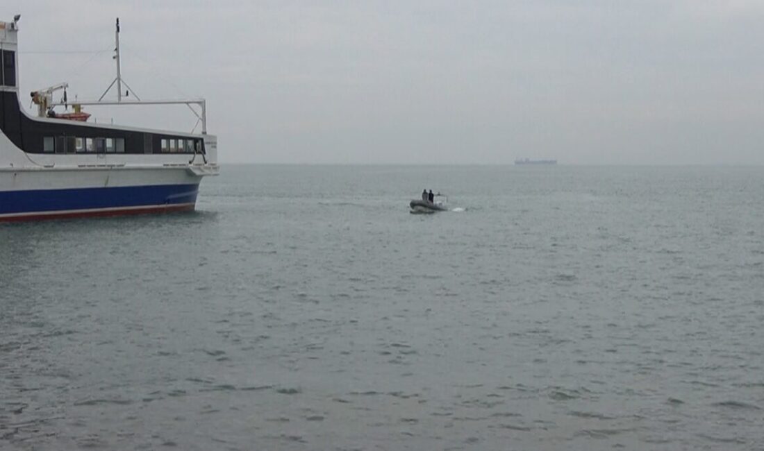 Yalova’da feribot iskelesi açıklarında su yüzeyinde bulunan kadın cesedi, deniz