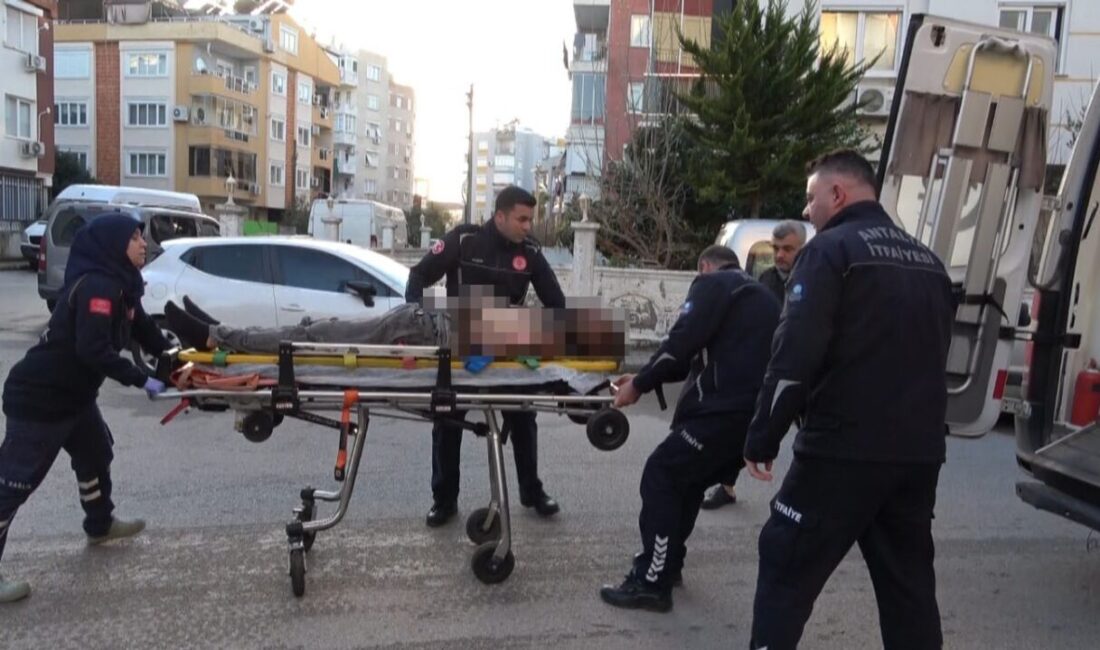 Antalya’da uyuduğu sırada evinde çıkan yangını fark eden şahıs, alevleri