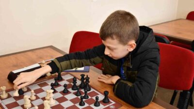 Afyonkarahisar Gençlik ve Spor İl Müdürlüğü koordinesinde düzenlenen ’Yarıyıl Satranç