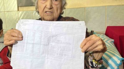 İzmir’in Gaziemir ilçesinde yaşayan 85 yaşındaki yaşlı kadın, kentsel dönüşüm