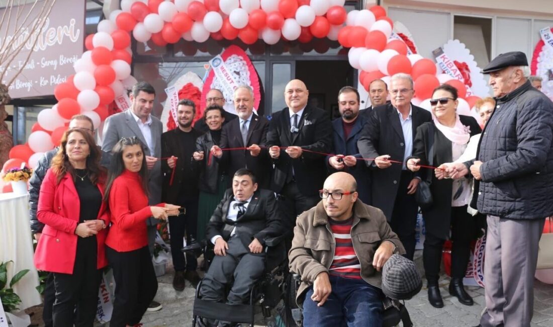 Yıllardır hayalini kurdukları derneği açmanın gururunu yaşadıklarını ifade eden Yatağan