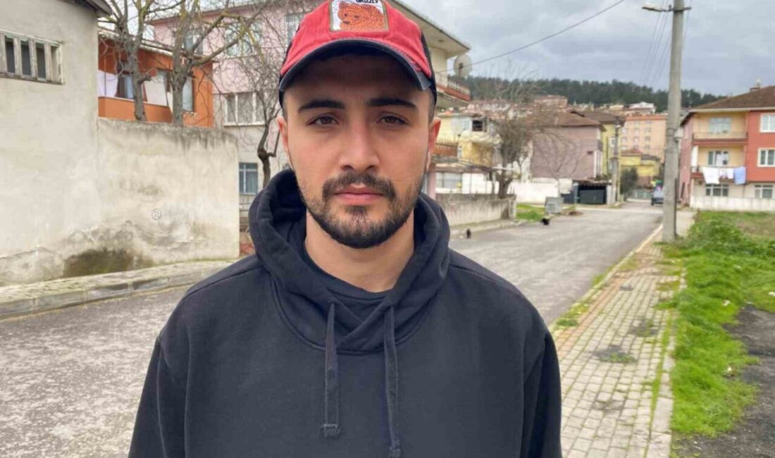 Kocaeli’de yeni doğan bebeği ve eşi ile eve giderken yol