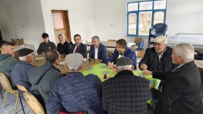 Bilecik’in Yenipazar ilçesinde Kaymakam Mehmet Salih Uçar, beraberindeki yetkililerle Esenköy