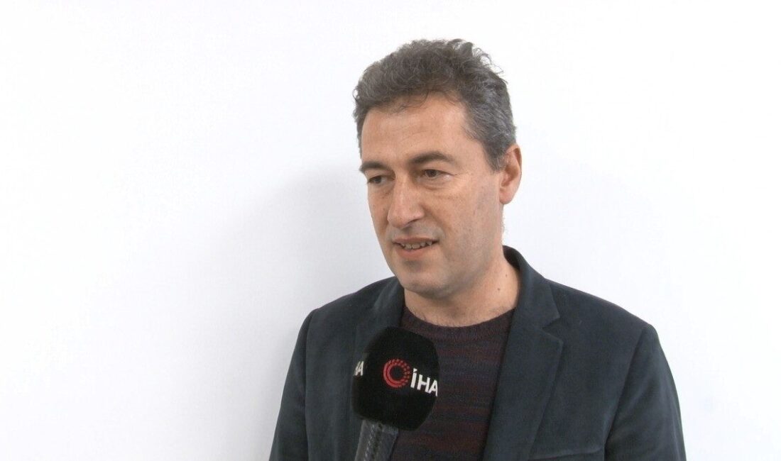 Yıldız Teknik Üniversitesi Cosmos ekibince geliştirilen ve Türkçe düşünen yapay