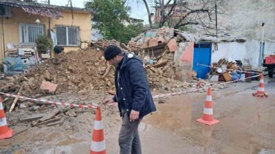 Aydın’ın Sultanhisar ilçesinde etkili olan yoğun yağışlar nedeniyle belediye ekipleri