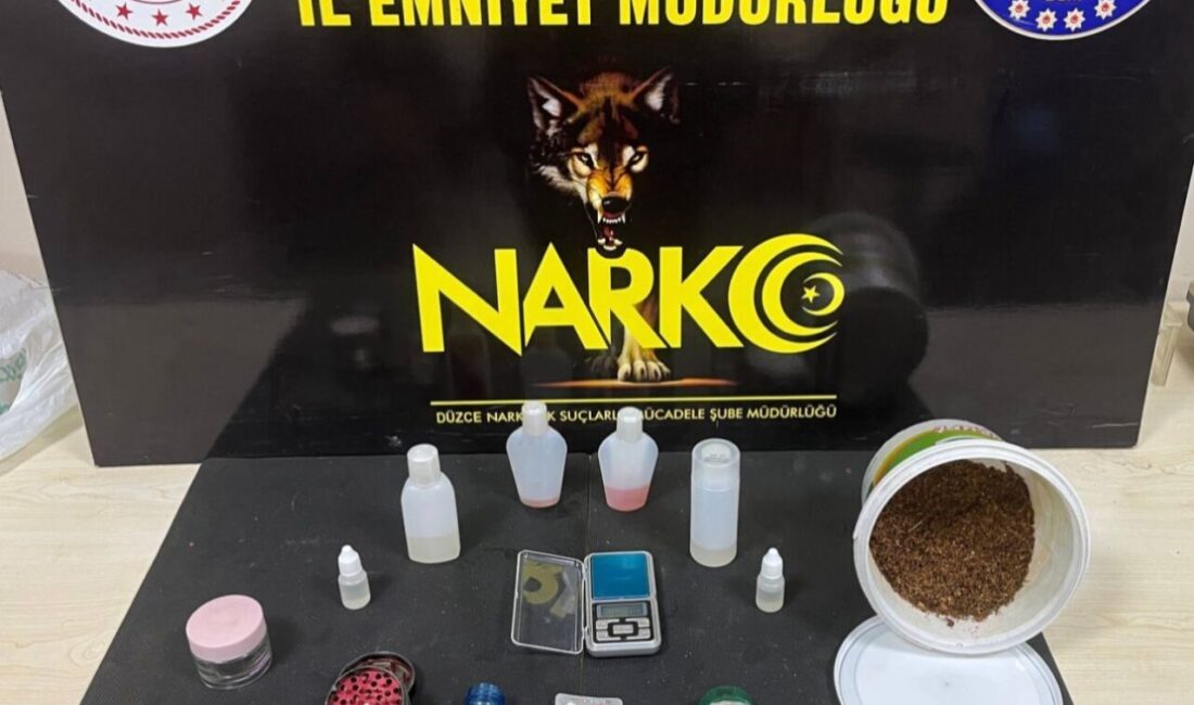 Düzce’de polis ekipleri tarafından yapılan uyuşturucu operasyonunda yoğurt kovasında uyuşturucu