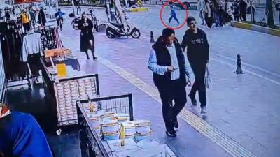 Antalya’da yaya geçidinden yolun karşısına geçmeye çalışan 7 yaşındaki ilkokul