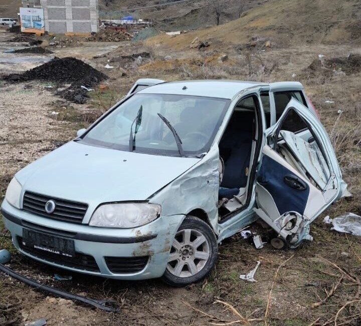Yozgat’ta meydana gelen kazada 4 kişi yaralandı. Edinilen bilgiye göre