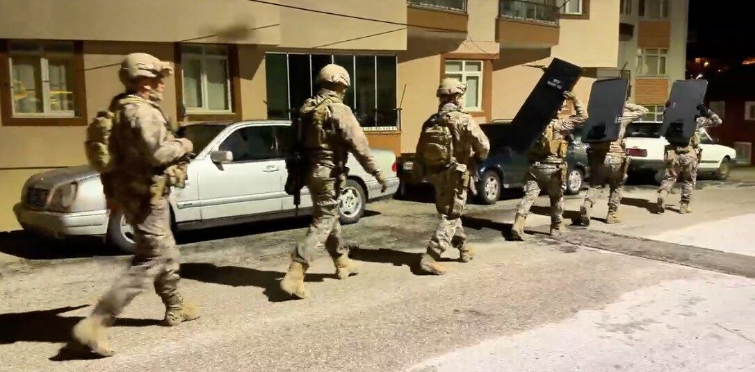 Yozgat’ta düzenlenen uyuşturucu operasyonunda 4 kişi gözaltına alındı. Yozgat Cumhuriyet