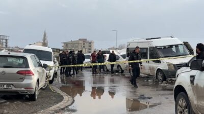 Hakkari’nin Yüksekova ilçesinde yol kenarında silahla kendini vurduğu iddia edilen