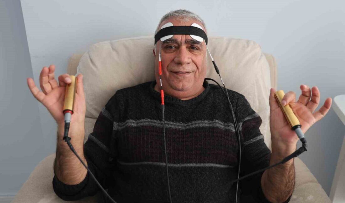 Elazığ’da yaşayan 63 yaşındaki emekli gazeteci, sigara bırakma merkezinden aldığı