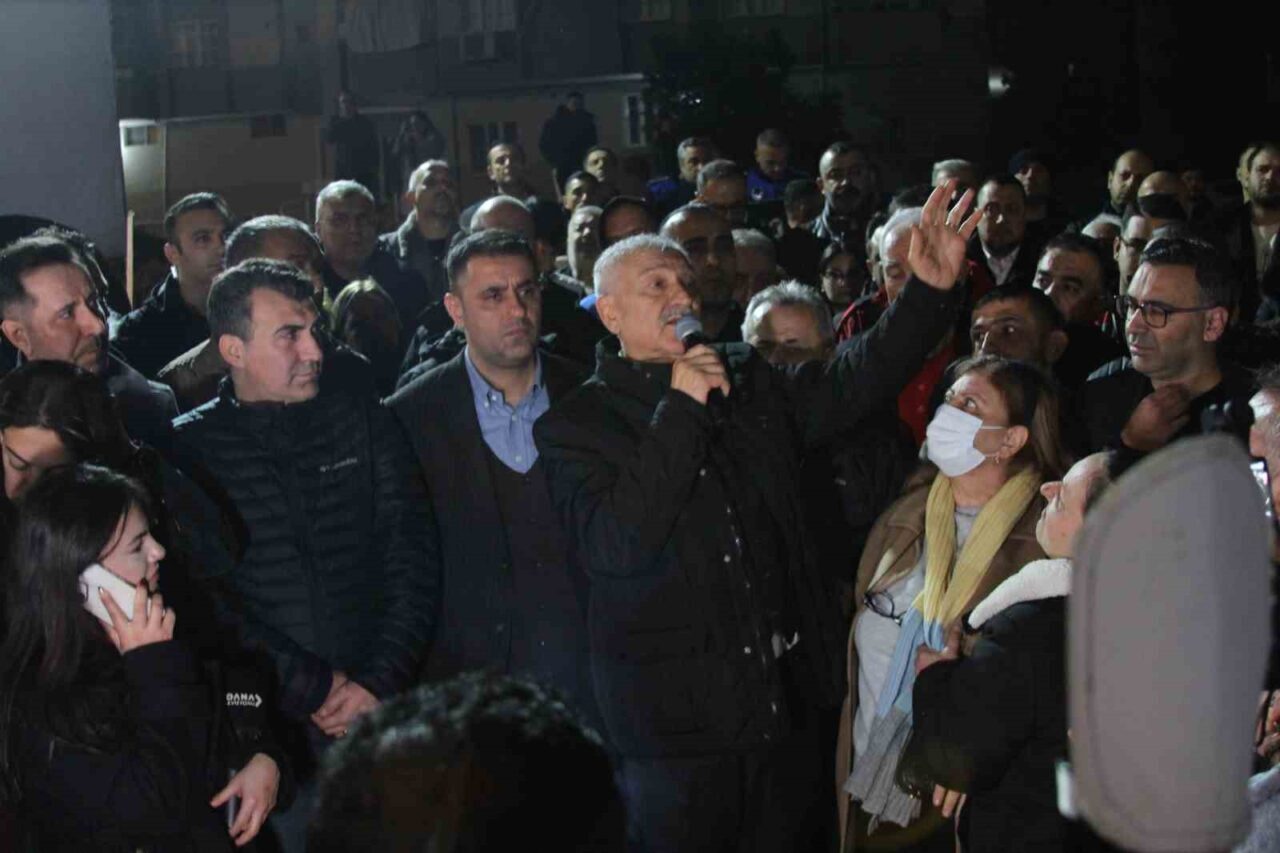 Tahliye edilen eski Adana Büyükşehir Belediye Başkanı Zeydan Karalar, kente