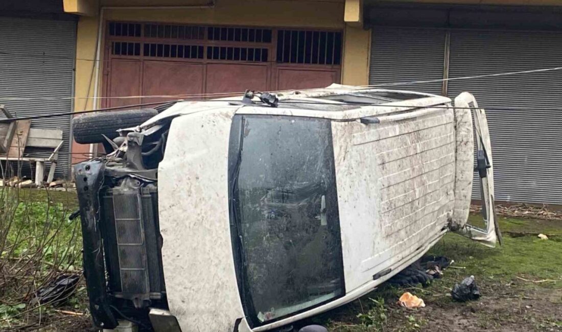 Zonguldak-Ankara karayolu üzerinde kontrolden çıkan bir minibüsün devrilmesi sonucu meydana