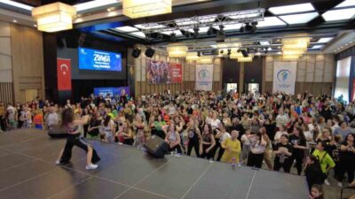 Merkezefendi Belediyesi, ilçedeki dans ve sporseverleri ‘Zumba LoveStar Masterclass’ etkinliğinde