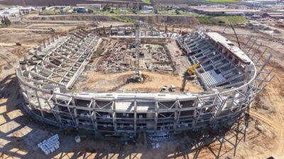 Kahramanmaraş’ta 17 bin 500 seyirci kapasitesine sahip şehrin yeni stadyumunun