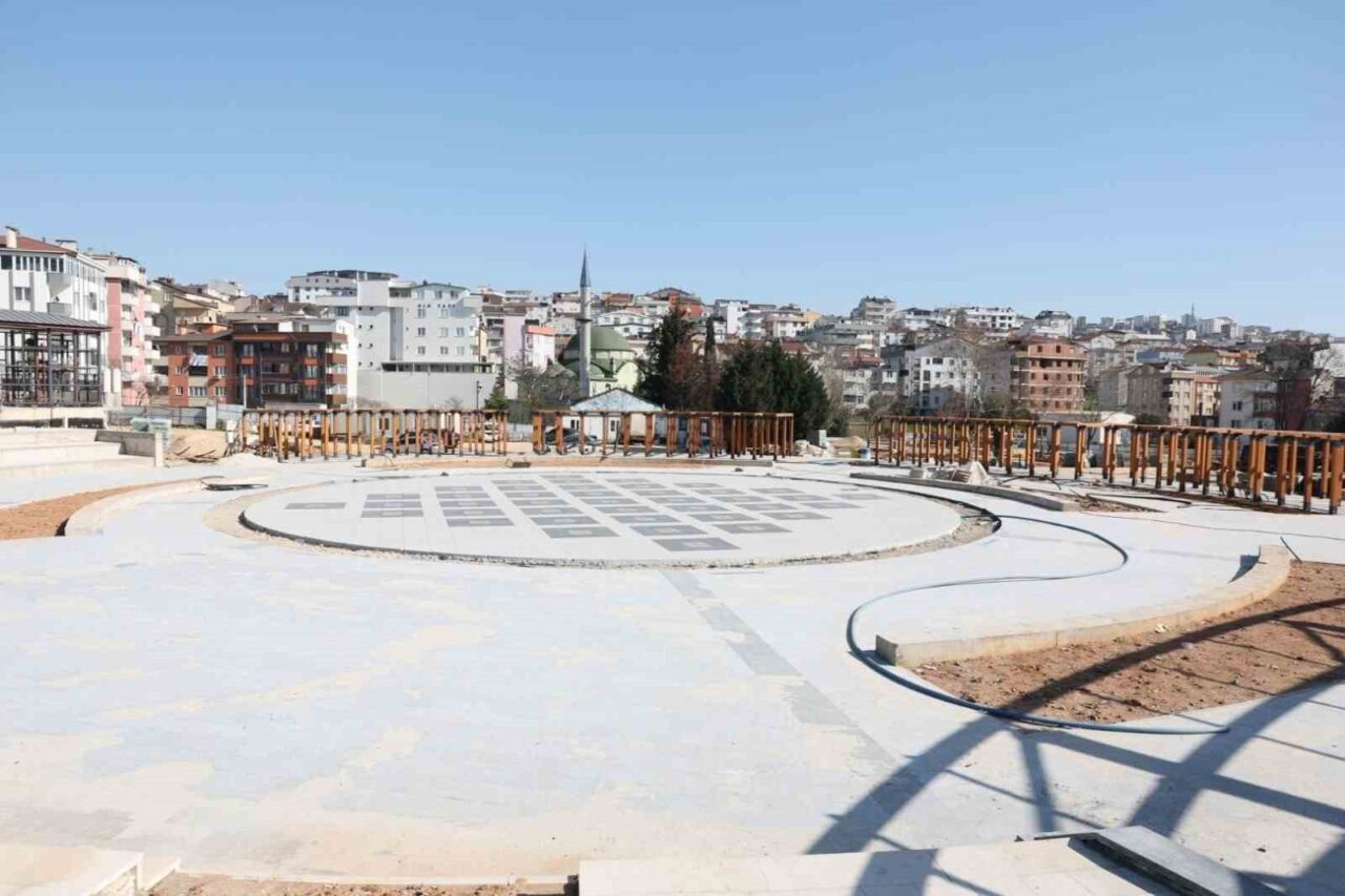 Çayırova’da 25 bin metrekarelik alanı kapsayan “Kent Meydanı” projesinde çalışmalar