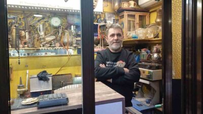 Kayseri’de 40 yıllık usta Mehmet Dilber, 3 metrekarelik dükkanda unutulmaya