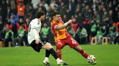Galatasaraylı futbolcu Abdülkerim Bardakcı, Beşiktaş derbisinde gördüğü sarı kartla cezalı