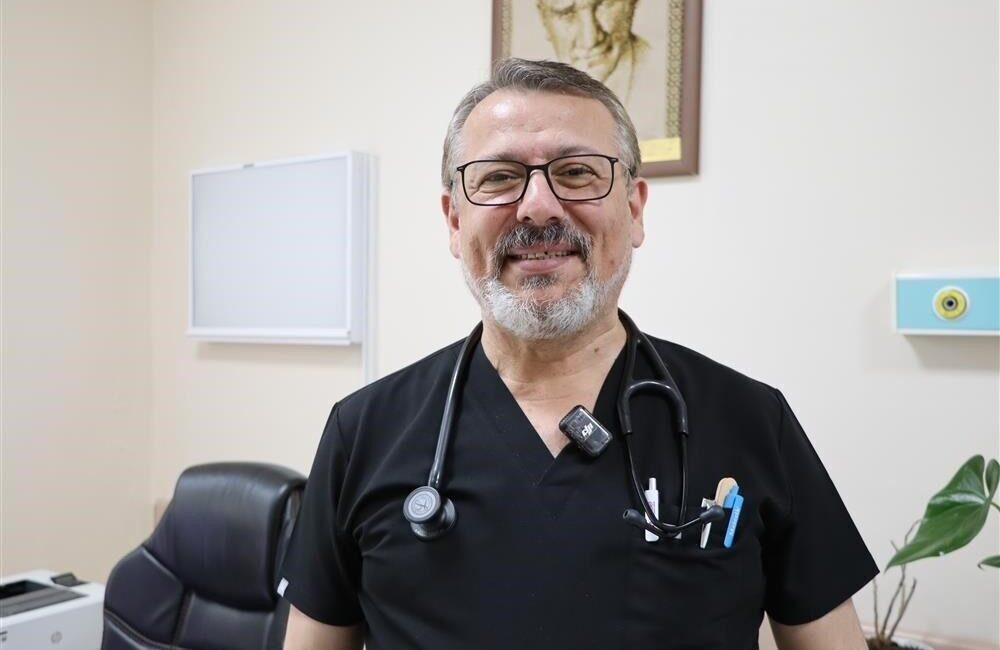 Sivas Numune Hastanesi’nde görev yapan Acil Tıp Uzmanı Dr. Sedat