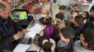 Adıyaman’da özel bir okulun öğrencileri, Osmanlı’dan günümüze uzanan “Zimem defteri”