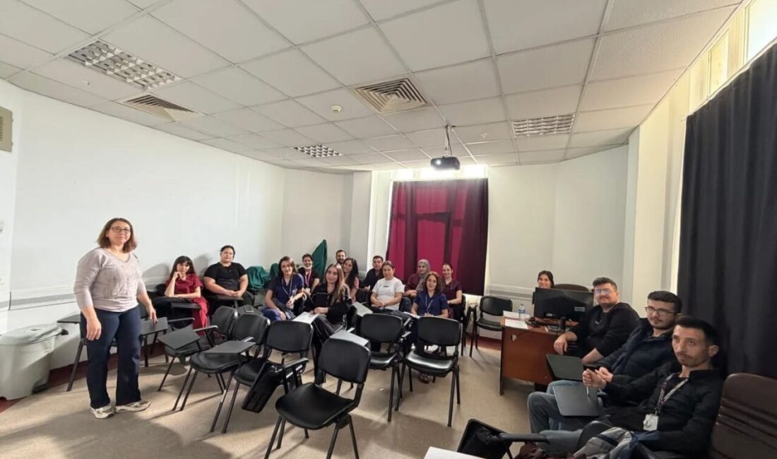 Aydın Adnan Menderes Üniversitesi (ADÜ) Hastanesi’nde kurulan stant ile hasta