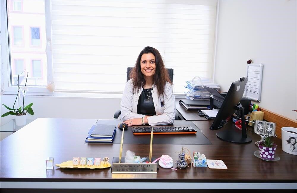 Dünya Oral Sağlık Günü dolayısıyla açıklama yapan Diş Hekimi Yudum