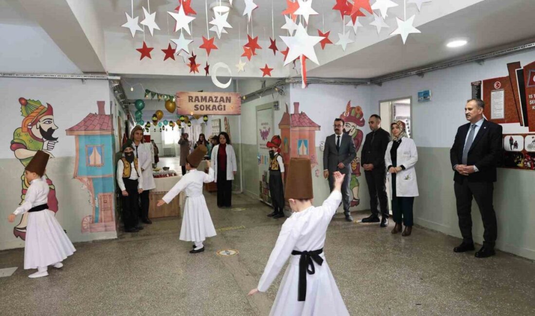 Ağrı Valisi Önder Bozkurt, İl Milli Eğitim Müdürü Hasan Kökrek