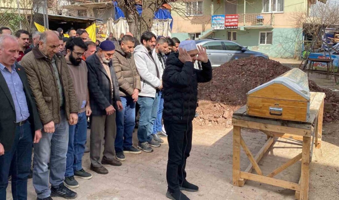 Kocaeli’nin İzmit ilçesinde ahşap evde çıkan yangında yaşamını yitiren 71