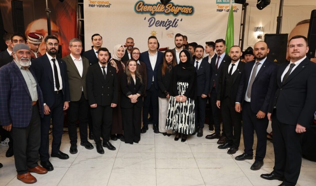 AK Parti Gençlik Kolları Genel Başkanı Yusuf İbiş, Denizli teşkilatını