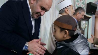 AK Parti Eskişehir İl Başkanı Gürhan Albayrak, Ramazan Bayramı namazını