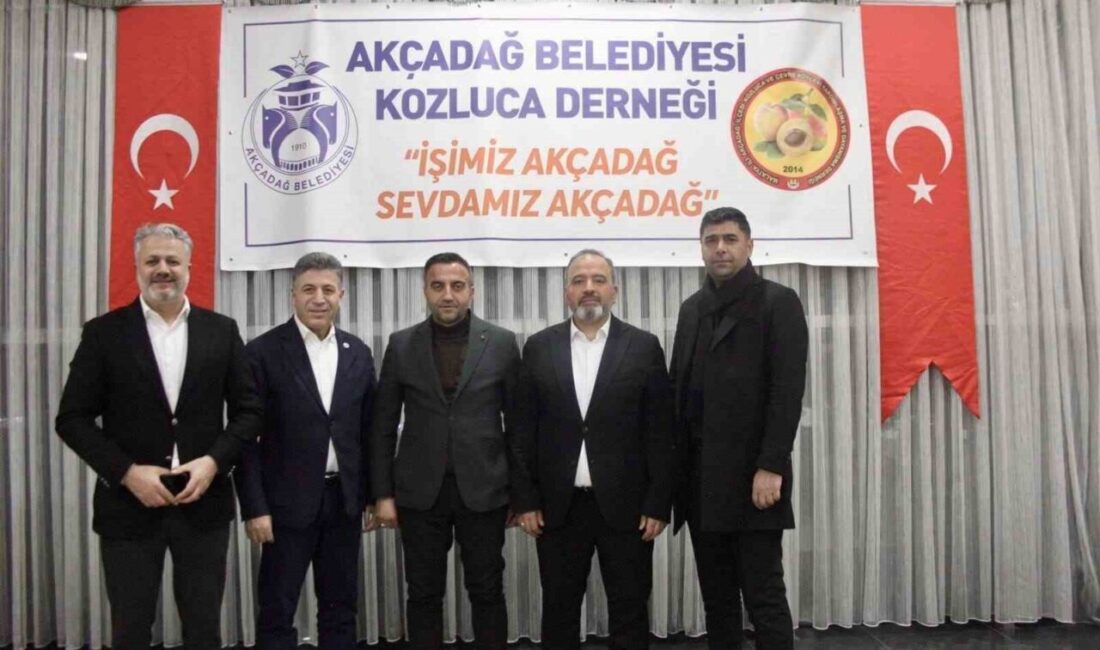 Akçadağ Belediye Başkanı Hasan Ulutaş, İstanbul’da Akçadağ Kozluca Derneği tarafından