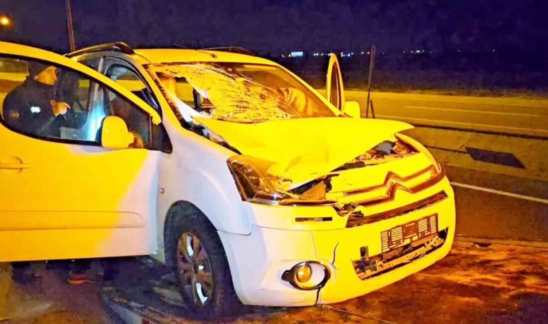 Aksaray’da hafif ticari aracın yayaya çarpması sonucu meydana gelen trafik