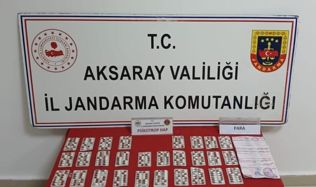Aksaray’da jandarma ekiplerinin bir eve düzenlediği operasyonda 446 adet sentetik