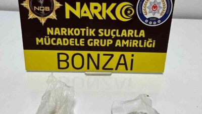 Konya’nın Akşehir ilçesinde polis ekiplerince düzenlenen uyuşturucu operasyonunda 1 şüpheli