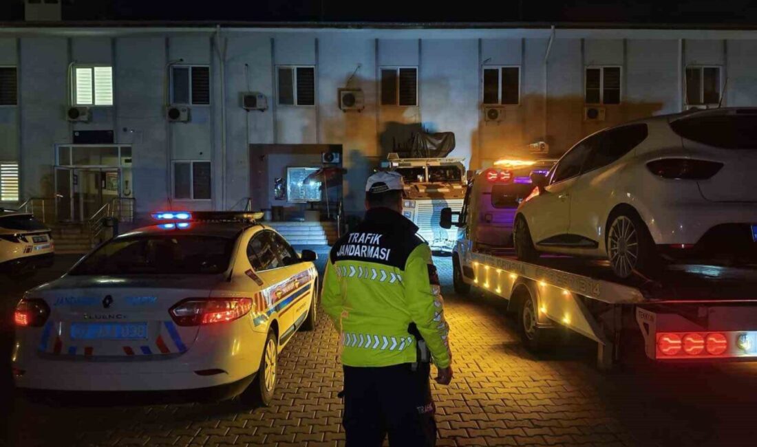 Antalya’da trafik kurallarını ihlal eden sürücülere ceza yağdı. Trafiği kasıtlı