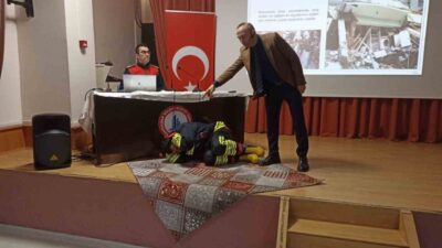Alaplı Belediyesi İtfaiye Müdürlüğü tarafından, 1-7 Mart Deprem Haftası kapsamında