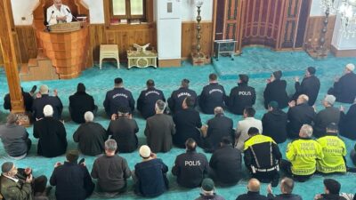 Zonguldak’ın Alaplı ilçesinde, Çanakkale Zaferi’nin 111. yıl dönümü dolayısıyla düzenlenen