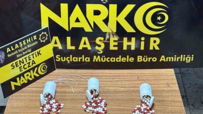 Manisa’nın Alaşehir ilçesinde polis ekiplerinin şüphe üzerine durdurmak istediği bir