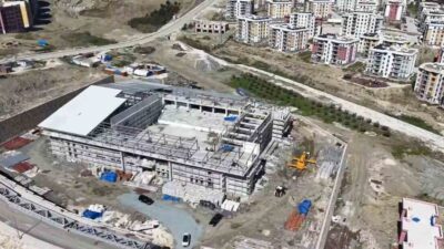 Hatay’ın Antakya ilçesi Alazı Mahallesi’ne inşa edilen 1500 kişilik spor