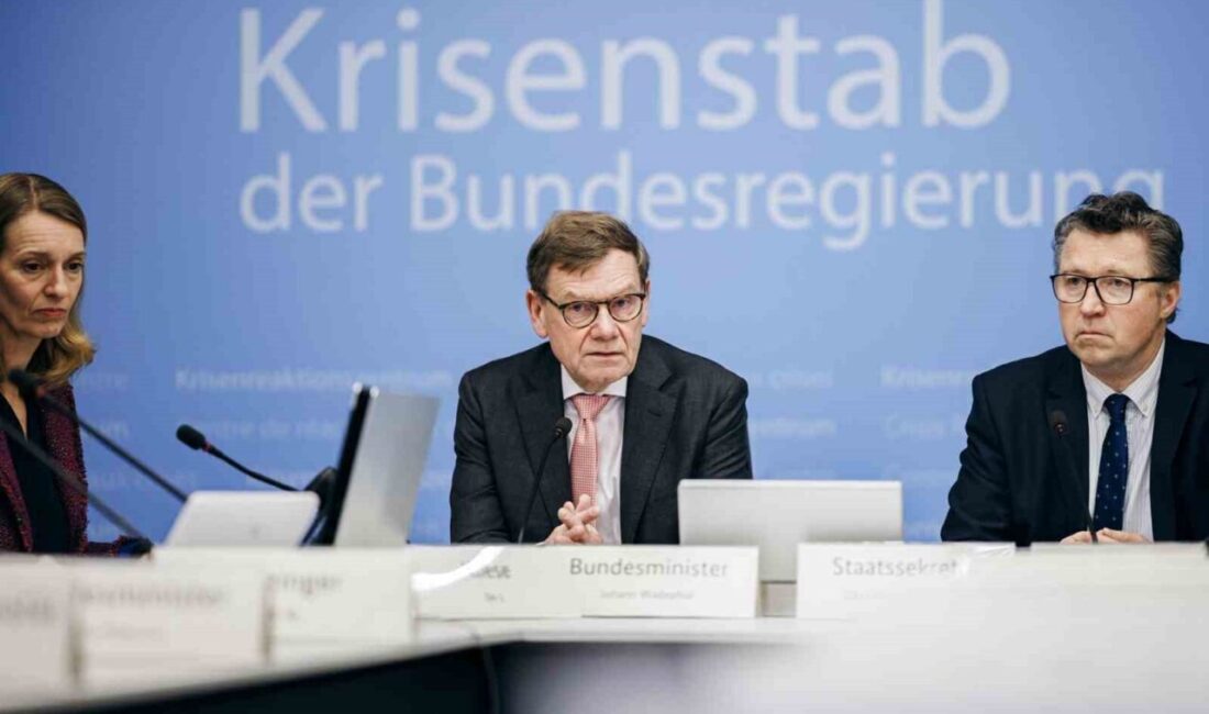 Almanya Dışişleri Bakanı Johann Wadephul, ABD ve İsrail’in İran’a yönelik