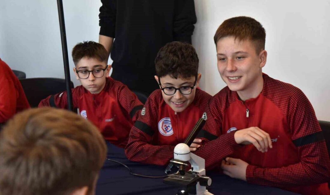 8-14 Mart Bilim ve Teknoloji Haftası kapsamında Altıeylül Belediyespor sporcuları,