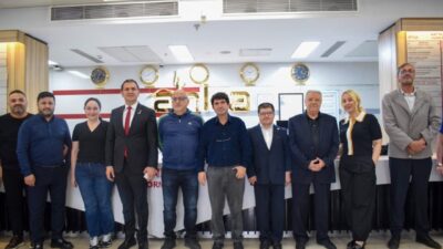 Gaziantep Özel Anka Hastanesi’nde Ramazan Bayramı dolayısıyla bayramlaşma programı düzenlendi.