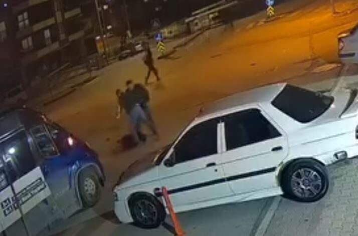 Ankara’nın Mamak ilçesinde Y.C.B. isimli kişi evine giderken ağabeyinin husumetlileri