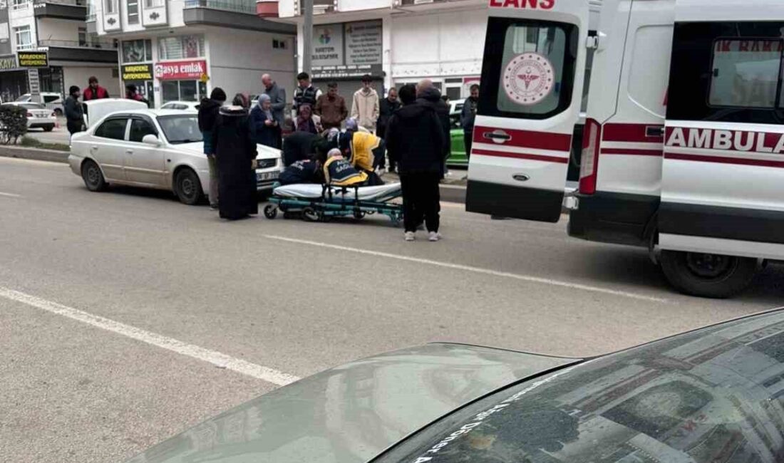 Ankara’nın Akyurt ilçesinde yolun karşısına geçerken otomobilin çarptığı bir kişi
