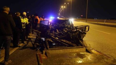 Ankara’da tıra arkadan çarpan otomobilin sürücüsü ağır yaralandı. Kaza, akşam