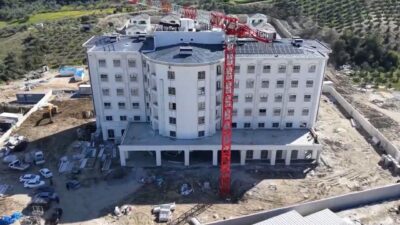 Hatay Valisi Mustafa Masatlı, yapımında sona yaklaşılan Antakya Öğretmenevi ve