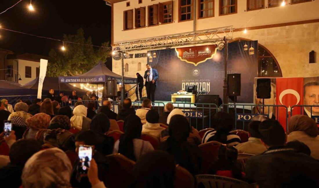 Antakya Belediyesi tarafından Habib-i Neccar Camii Meydanı’nda kurulan Ramazan etkinlik